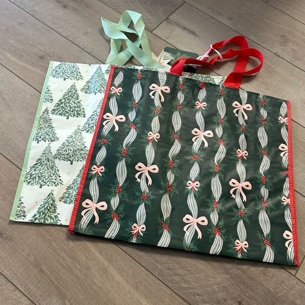 Homegoods TJMaxx Marshalls Viral Christmas Tree & Bow Print Tote Bags Set of 2
